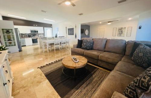 Pool, Hot tub, Close to Beaches, Shopping, More! - Foto 16