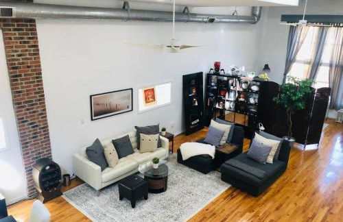 UPDATED Amazing Bi -Level Condo minutes from water views of New York City - Foto 8