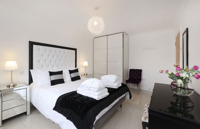 JOIVY Luxurious & Spacious 3Br House With A Hot Tub - Foto 11