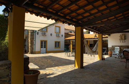 A Sobreirinha Jacuzzi e Pet Friendly - Foto 11