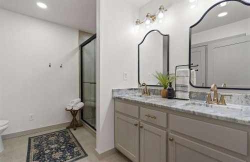 Group Ready! 3BR Home Near WinStar - Foto 19