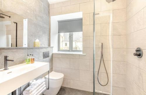 The Embassy - Foto 24