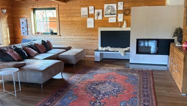 Blockbohlen HolzHaus mit Sauna, Outdoor Jacuzzi und BadeTeich - Foto 5