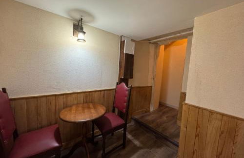 L'Alcôve Secrète Suite médiévale avec Spa - Foto 8