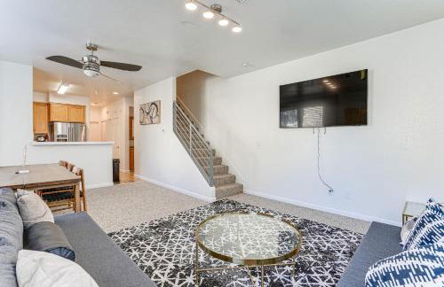 Walk to BART Station Richmond Townhome with Balcony - Photo 6