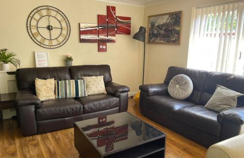 5 Bedroom House by monishortlets - Foto 25