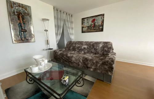 Le Mun,3 étoiles-T2-60m2-balcon-parking-wifi-linge-produits-face à la gerdarmerie-vue cathedrale - Foto 32