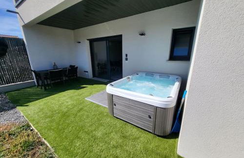 Rez-de-jardin de Maison avec spa et borne d'arcade - Photo 1