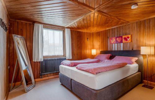 Ferienwohnung Wiesengrün - uriger Hüttenstil - Foto 13