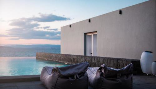 Horizon Luxury Seafront Villa - Foto 3, sunbed