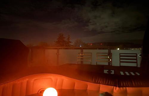 Vollklimatisierte Maisonette Wohnung -Whirlpool, Dachterrasse, Weitblick, Fahrstuhl, Kliniknähe - Foto 4