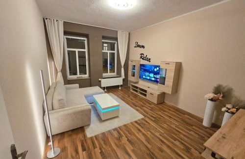 Boardinghouse mit 10 großen Apartments mit Parkplatz und Balkon - Photo 1