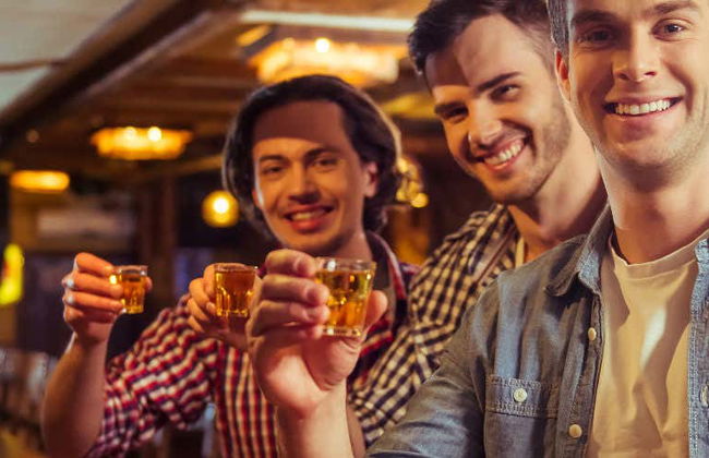 Hamburg Pub Crawl - Photo 1