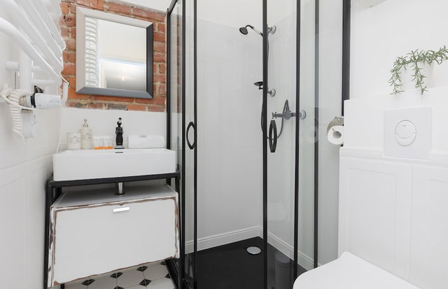 Warsaw Pruszków Apartment by Renters - Photo 18