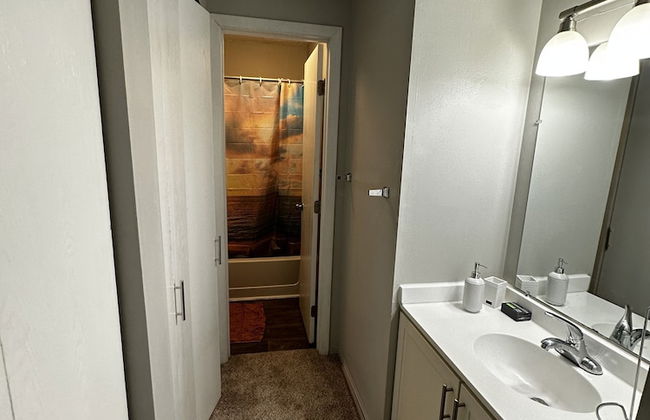 Glamorous 2B2BA with patio views and gym - Foto 21