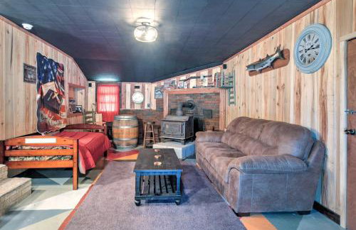 Vintage House with Fire Pit Less Than 6 Mi To Kentucky Lake! - Foto 13