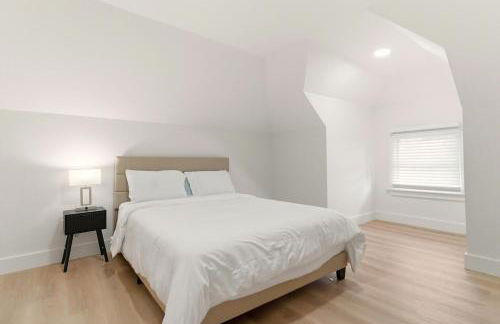 NEW! Gated, Secure, Modern, Beauriful 6 bdr, 4 bth, Near Everything - Foto 15