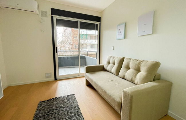 Spacious 1 Bedroom Apartment in Rosario - Photo 2