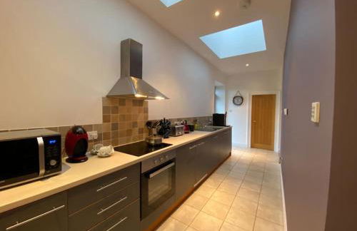 Courtyard Cottage - Photo 21