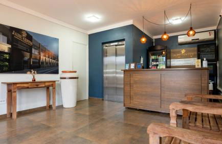 Jahu Center Plaza Flats - Photo 3