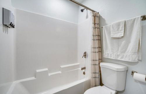 Walk to Main Ave and Soap Lake! Pet-Friendly Studio - Foto 13