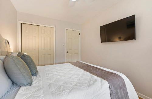 Close to NYC | King Bed | Free Parking - Foto 10