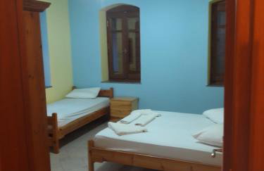 Giannis Gerakios apartments by climbing house - Photo 53