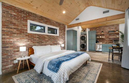 Petit Paradis Studio with hot tub - Photo 2