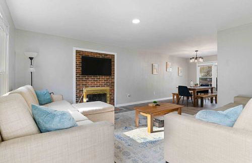 Near NC State Campus & Downtown - The Maple Marvel - Foto 8