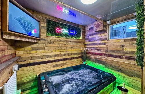 Kinky Kabin w Hot Tub, Sauna and Rooftop Garden - Foto 25