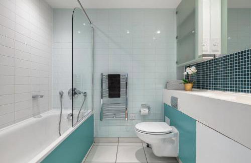 Stunning Apartment with Underground parking! - Foto 27