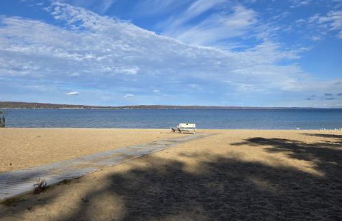 Cozy TC Bay Condo - Photo 27