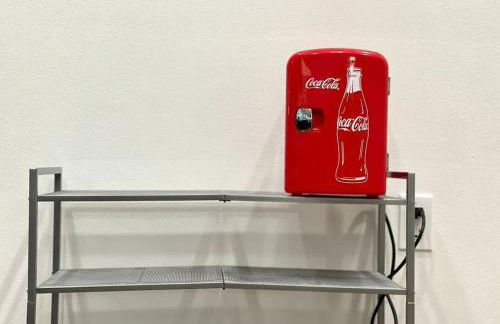 NEW! 5 min from Mall, Airport, and Dinning! - Foto 10