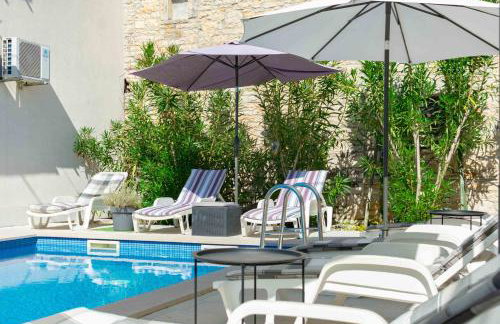 Villa Martin - Countryside Retreat with Pool & Pavilion - Foto 16