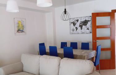 Chalet amplio con Jardín y zona barbacoa. - Foto 3