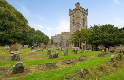 Historic 1BR Home in Culross Near Filming Sites - Foto 66