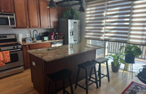 Art Downtown Fulton Market Entire 3 bedroom Home Sleep10 Private Garage Roof EV Tesla - Foto 21