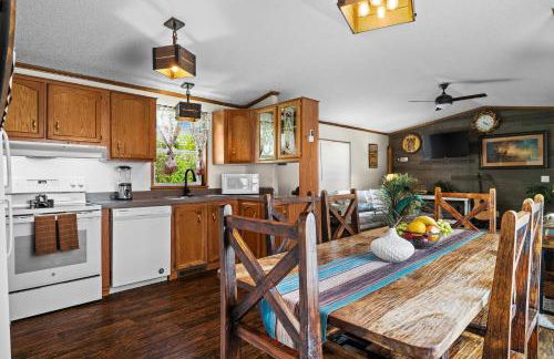 Top Property, Fishermen, Pool Passes, One Minute To The Hot Springs, Location Perfect & Amenity Rich, Pup Friendly, Discover An Exceptional Wyoming Stay, Thermopolis River Walk Home at Hot Springs State Park, 'Where Families and Fisherman Stay' - Foto 16