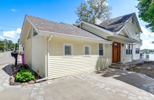 Waterfront ‘Clarklake Escape’ - Deck, Dock & Views - Foto 40