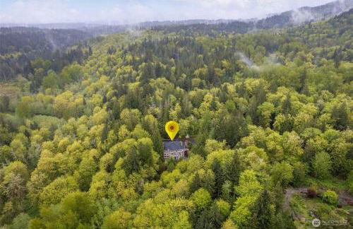 Cascadia Family Mansion, Hot Tub, Game Room, Gym! - Foto 3