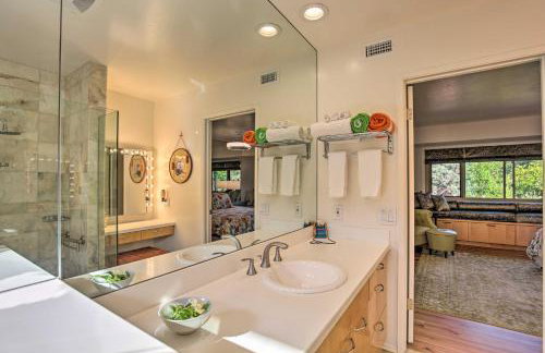 Luxe El Cajon Oasis with Pool, Fire Pit and Pavilion - Foto 18