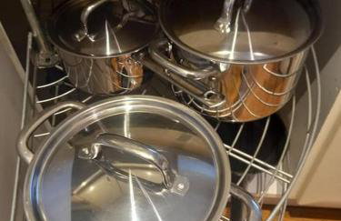 Home In Bletchley Milton Keynes, contractors favourite - Photo 17