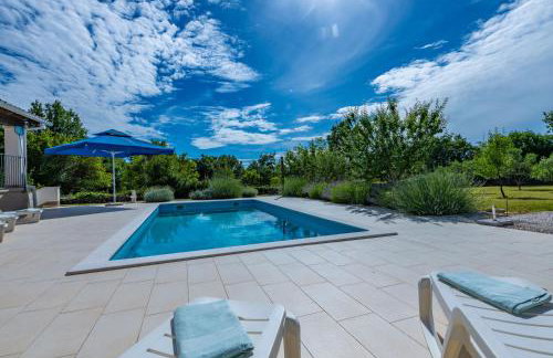 Villa Antonia, a beautiful pool villa in a large 1900 sqm garden - Foto 3