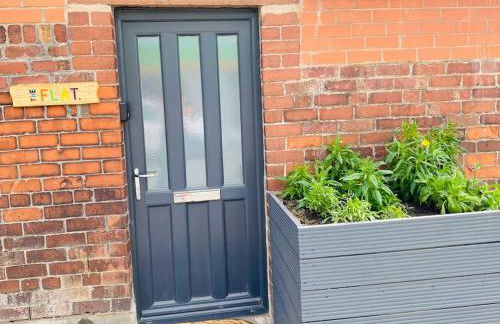 Luxury 2 bed apt 4 mins from M6 J44 pet friendly, - Foto 8