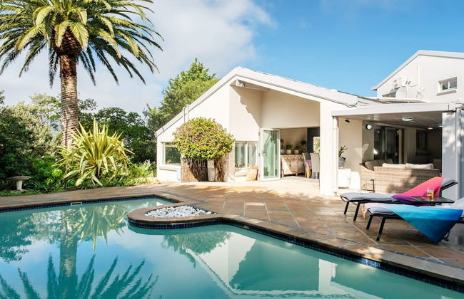 Charming Home With Mountain Views at Rivendell - Photo 1