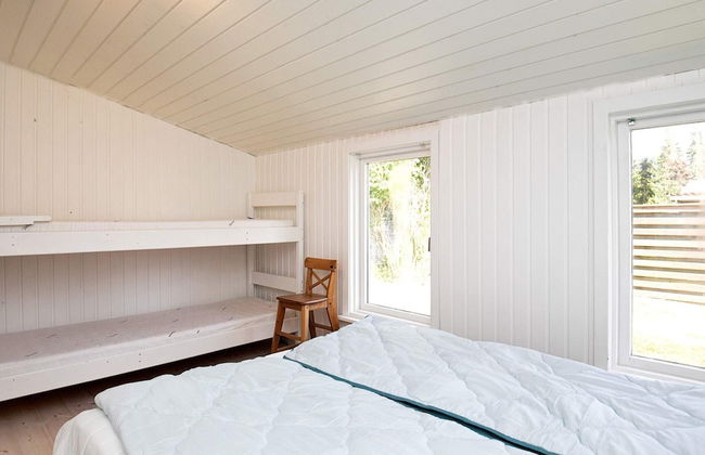 8 Person Holiday Home in Hals - Photo 4