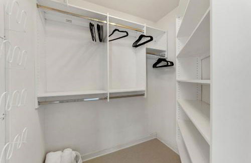 SANDY POINT 6 BEDS 3 BATHS BEACH HOUSE WITH AMAZING VIEWS - Foto 25