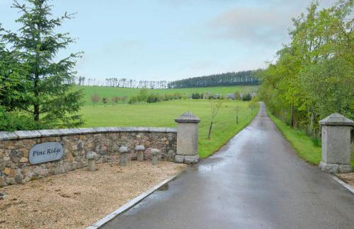 Stunning Country House - Cinema, Games Room & Hot Tub - Foto 3