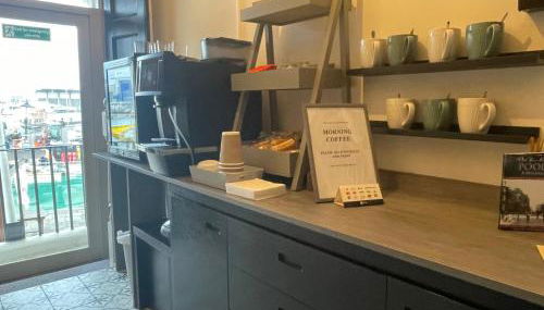 The Old Custom House - Photo 2