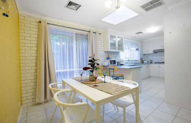 Quiet & Peaceful 3bed2bath Home @keilor Downs - Foto 16